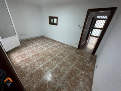 CASA EN PLANTA BAJA CON PATIO!