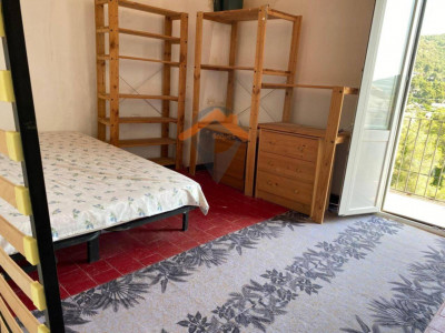 CASA ESQUINERA CON PATIO EN PLENO CENTRO DE SANT FELIU DEL RACÓ!!!