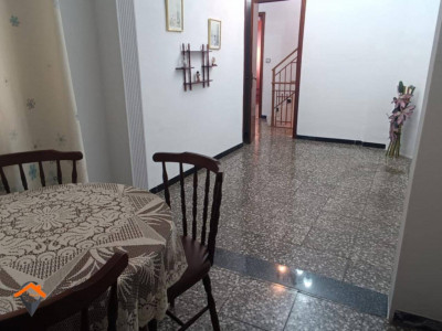 CASA JUNTO PARC DEL NORD CON GARAJE!!!!