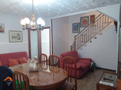 CASA JUNTO PARC DEL NORD CON GARAJE!!!!