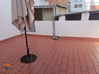 CASA JUNTO PARC DEL NORD CON GARAJE!!!!