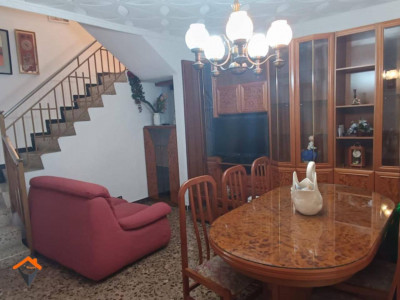 CASA JUNTO PARC DEL NORD CON GARAJE!!!!
