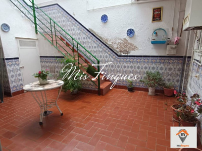 CASA PARA DOS FAMILIAS JUNTO AL PARC NORD!!!!