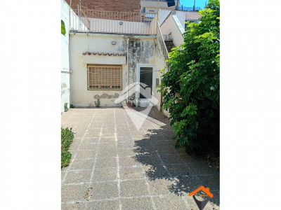 CASA PLANTA BAJA CON PATIO Y TERRAZA EIXAMPLE-SABADELL
