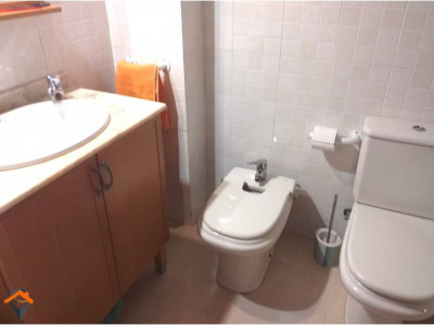 CASA UNIFAMILIAR CON GRAN PATIO, GARAJE DOBLE Y BUHARDILLA JUNTO A PLAZA ESPAÑA!! 