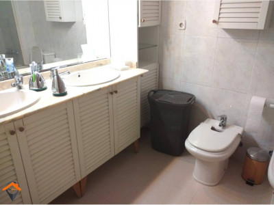 CASA UNIFAMILIAR CON GRAN PATIO, GARAJE DOBLE Y BUHARDILLA JUNTO A PLAZA ESPAÑA!! 