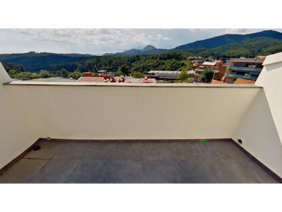 CASA UNIFAMILIAR DE OBRA NUEVA DE 456M2 EN VILADECAVALLS!!