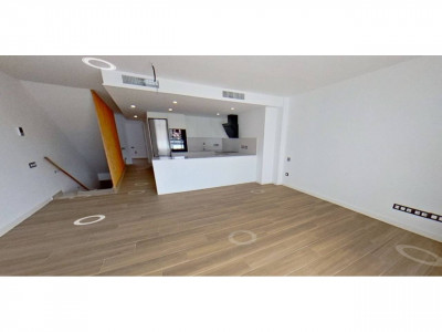 CASA UNIFAMILIAR DE OBRA NUEVA DE 456M2 EN VILADECAVALLS!!