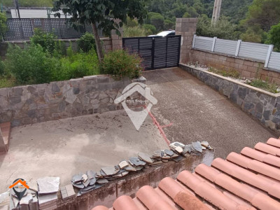 CHALET IDEAL 2 FAMILIAS CON PISCINA Y GARAJE PROPIO