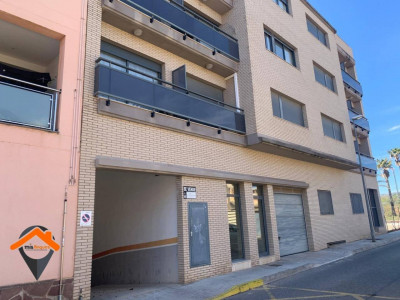 CON PARKING Y TRASTERO  A 200MTRS DE LA PLAYA!!