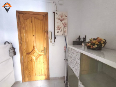¡DOS BALCONES Y UN COMEDOR SOLEADO EN CREU DE BARBERÀ!
