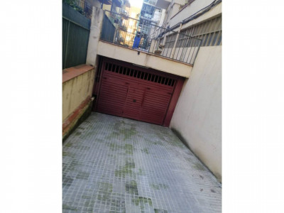 DOS PLAZAS PARA MOTOS EN ALQUILER 50€ CADA UNA!!!!