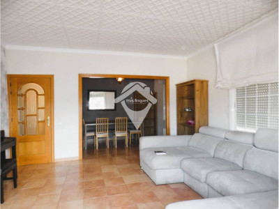 EN ALQUILER¡¡¡ FANTASTICA CASA AISLADA ZONA CENTRO SANT QUIRZE