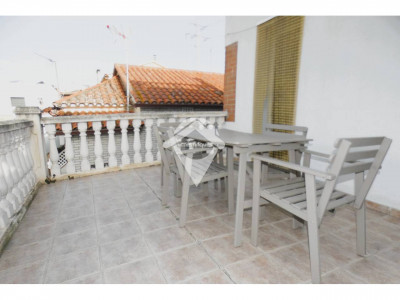 EN ALQUILER¡¡¡ FANTASTICA CASA AISLADA ZONA CENTRO SANT QUIRZE