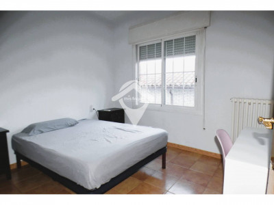 EN ALQUILER¡¡¡ FANTASTICA CASA AISLADA ZONA CENTRO SANT QUIRZE