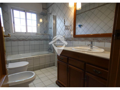 EN ALQUILER¡¡¡ FANTASTICA CASA AISLADA ZONA CENTRO SANT QUIRZE