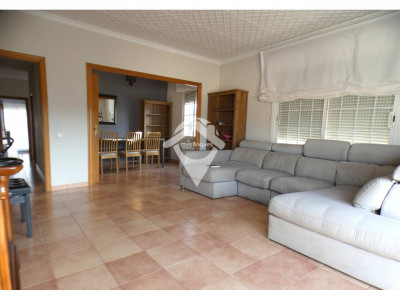 EN ALQUILER¡¡¡ FANTASTICA CASA AISLADA ZONA CENTRO SANT QUIRZE