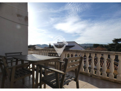 EN ALQUILER¡¡¡ FANTASTICA CASA AISLADA ZONA CENTRO SANT QUIRZE