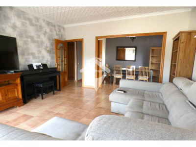 EN ALQUILER¡¡¡ FANTASTICA CASA AISLADA ZONA CENTRO SANT QUIRZE