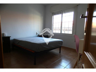 EN ALQUILER¡¡¡ FANTASTICA CASA AISLADA ZONA CENTRO SANT QUIRZE