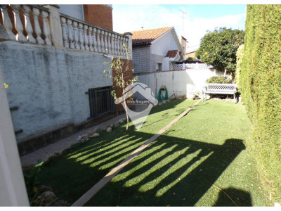 EN ALQUILER¡¡¡ FANTASTICA CASA AISLADA ZONA CENTRO SANT QUIRZE