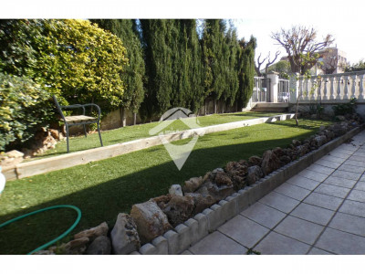 EN ALQUILER¡¡¡ FANTASTICA CASA AISLADA ZONA CENTRO SANT QUIRZE