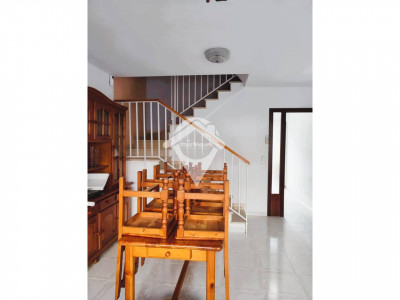 EN VENTA FANTASTICA CASA ADOSADA EN CREIXELL 
