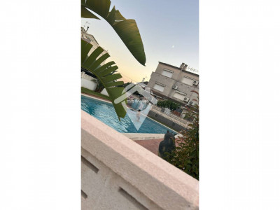 EN VENTA FANTASTICA CASA ADOSADA EN CREIXELL 