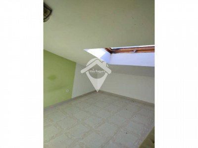EN VENTA FANTASTICA CASA ADOSADA EN CREIXELL 