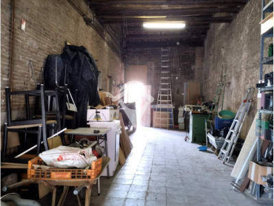EN VENTA INMUEBLE-SOLAR EDIFICABLE A DOS CALLES EN SABADELL