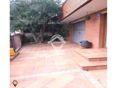 ESPECTACULAR CASA 4 VIENTOS BARBERA DEL VALLES