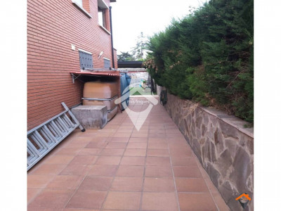 ESPECTACULAR CASA 4 VIENTOS BARBERA DEL VALLES