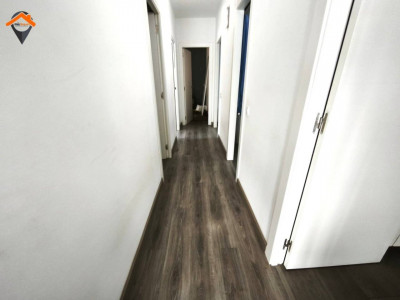 ESPECTACULAR PISO ESQUINERO Y TOTALMENTE EXTERIOR EN EIXAMPLE CON PARKING EN FINCA!!