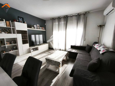 ESPECTACULAR PISO EXTERIOR, ESQUINERO CON PARKING EN EIXAMPLE