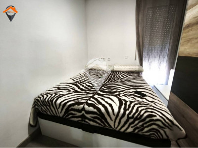 ESPECTACULAR PISO EXTERIOR, ESQUINERO CON PARKING EN EIXAMPLE