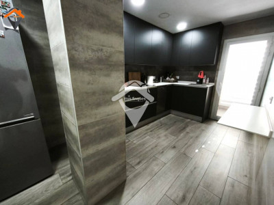 ESPECTACULAR PISO EXTERIOR, ESQUINERO CON PARKING EN EIXAMPLE