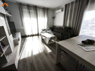 ESPECTACULAR PISO EXTERIOR, ESQUINERO CON PARKING EN EIXAMPLE