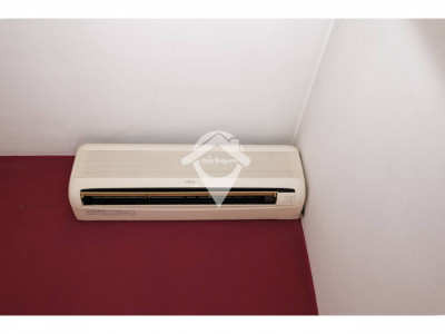 EXCLUSIVA CASA CANTONERA EN VENTA EN EL CENTRO DE SANT QUIRZE DEL VALLES CON PISCINA Y GARAJE