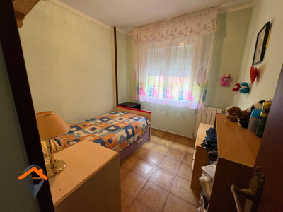 EXTERIOR CON ASCENSOR!!!