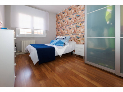 FANTASTICA CASA CANTONERA EN VENTA EN EL CENTRO DE SANT QUIRZE DEL VALLES CON PISCINA Y GARAJE