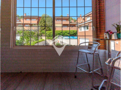 FANTASTICA CASA CANTONERA EN VENTA EN EL CENTRO DE SANT QUIRZE DEL VALLES CON PISCINA Y GARAJE