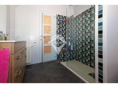 FANTASTICA CASA CANTONERA EN VENTA EN EL CENTRO DE SANT QUIRZE DEL VALLES CON PISCINA Y GARAJE