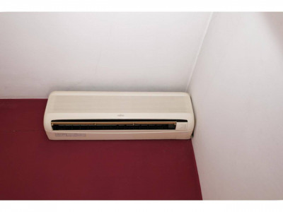 FANTASTICA CASA CANTONERA EN VENTA EN EL CENTRO DE SANT QUIRZE DEL VALLES CON PISCINA Y GARAJE