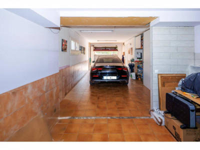 FANTASTICA CASA CANTONERA EN VENTA EN EL CENTRO DE SANT QUIRZE DEL VALLES CON PISCINA Y GARAJE