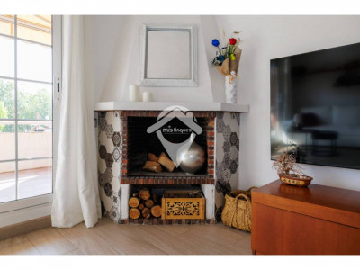 FANTASTICA CASA CANTONERA EN VENTA EN EL CENTRO DE SANT QUIRZE DEL VALLES CON PISCINA Y GARAJE