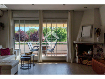 FANTASTICA CASA CANTONERA EN VENTA EN EL CENTRO DE SANT QUIRZE DEL VALLES CON PISCINA Y GARAJE