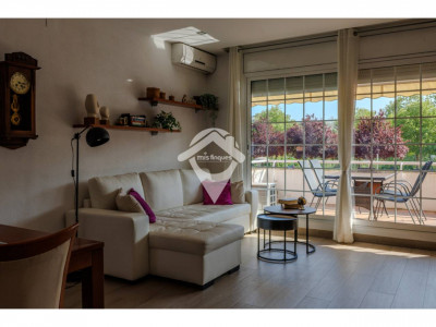 FANTASTICA CASA CANTONERA EN VENTA EN EL CENTRO DE SANT QUIRZE DEL VALLES CON PISCINA Y GARAJE