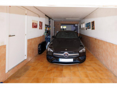 FANTASTICA CASA CANTONERA EN VENTA EN EL CENTRO DE SANT QUIRZE DEL VALLES CON PISCINA Y GARAJE