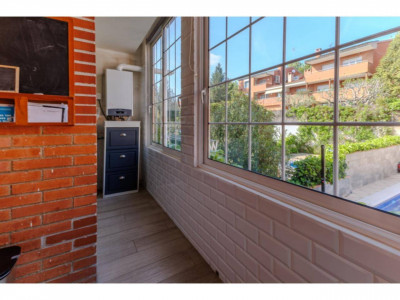 FANTASTICA CASA CANTONERA EN VENTA EN EL CENTRO DE SANT QUIRZE DEL VALLES CON PISCINA Y GARAJE