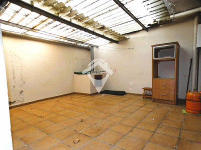 FANTASTICA CASA CON DOS VIVIENDAS INDEPENDIENTES Y GRAN GARAJE EN TERRASSA